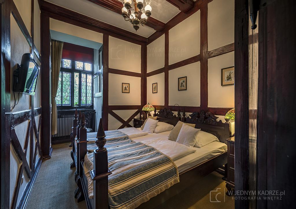 Hotel Noma Residence Zameczek Mysliwski Promnice 코비오르 외부 사진