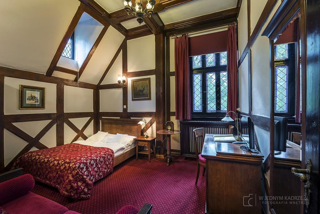 Hotel Noma Residence Zameczek Mysliwski Promnice 코비오르 외부 사진