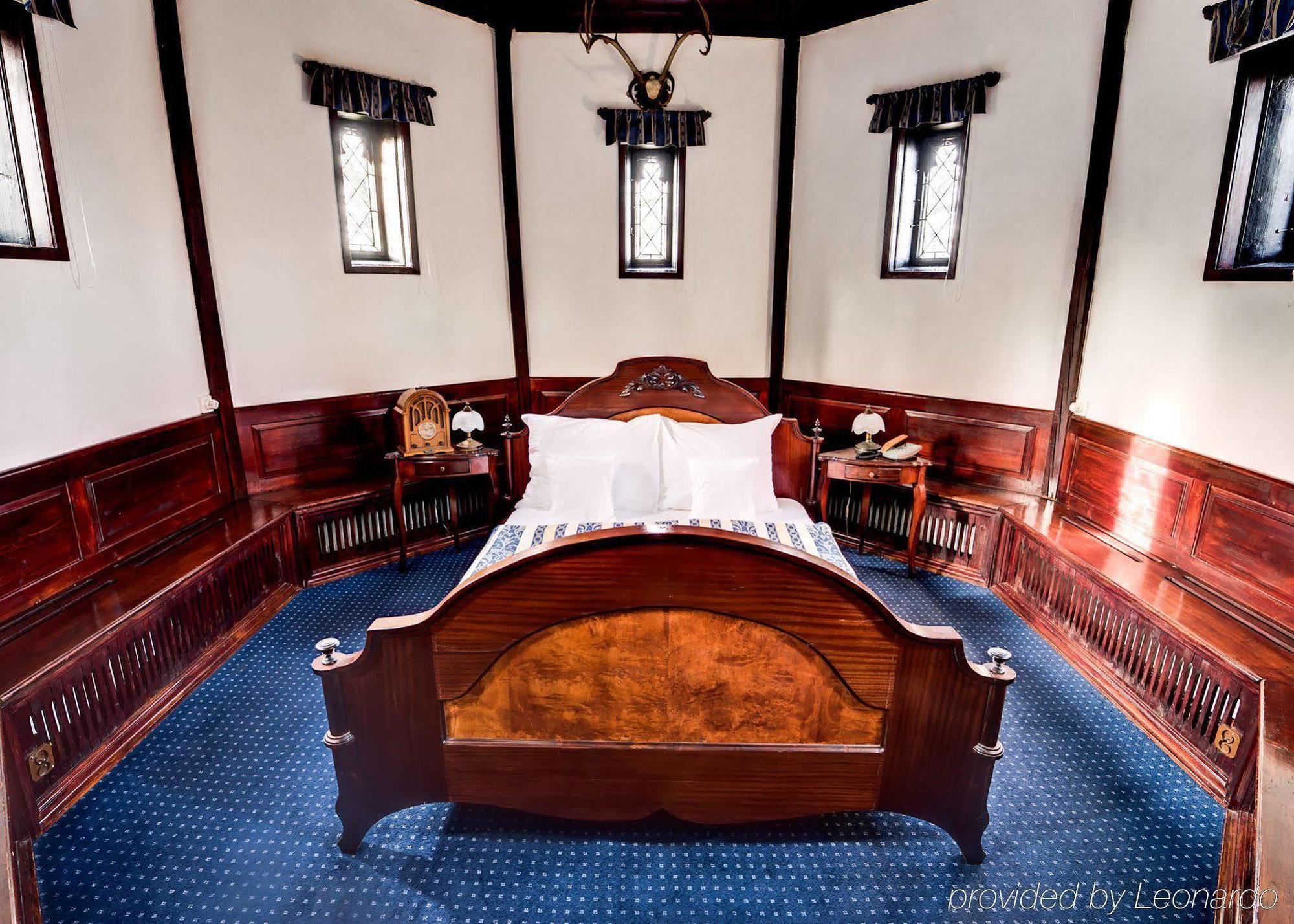 Hotel Noma Residence Zameczek Mysliwski Promnice 코비오르 객실 사진