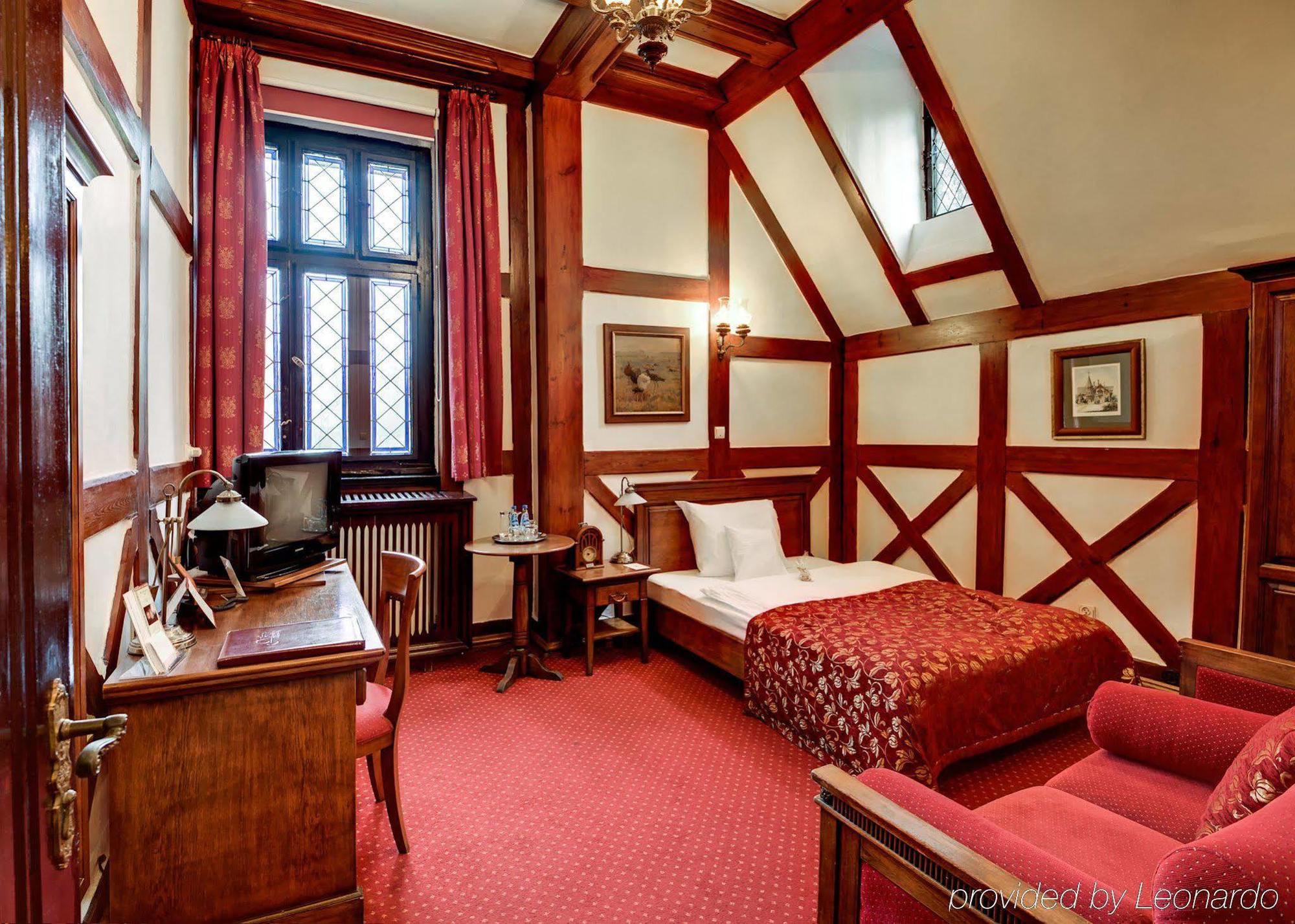 Hotel Noma Residence Zameczek Mysliwski Promnice 코비오르 객실 사진